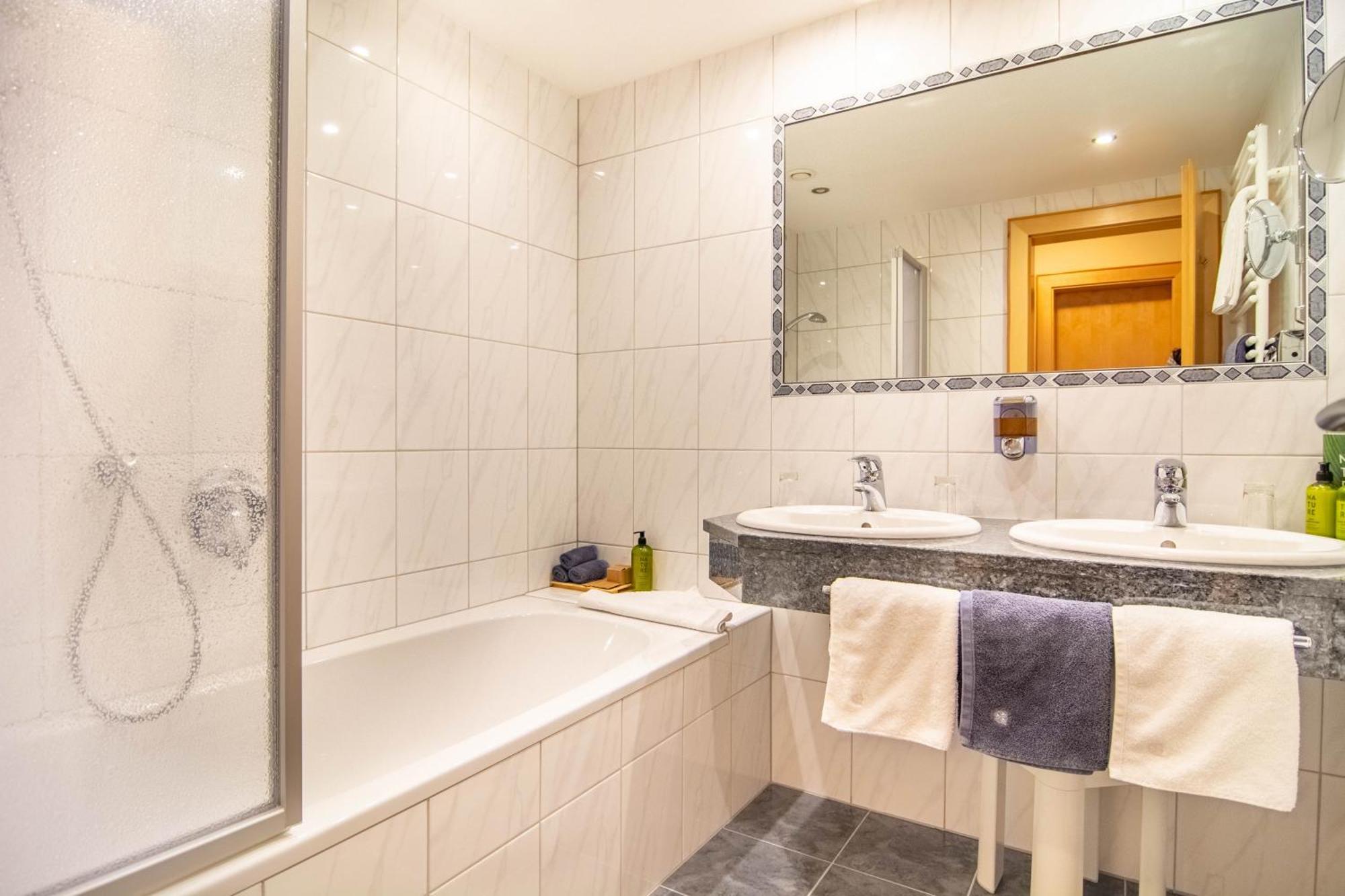 Hotel Garni Alpenhof Ішгль Екстер'єр фото